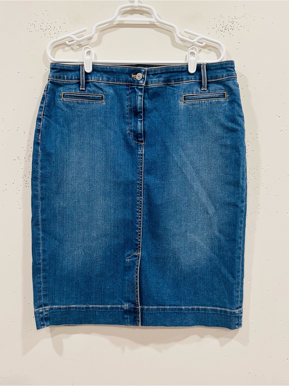Talbots Denim Pencil Skirt Size 12 Blue Jean Knee Length Pockets Stretch Classic